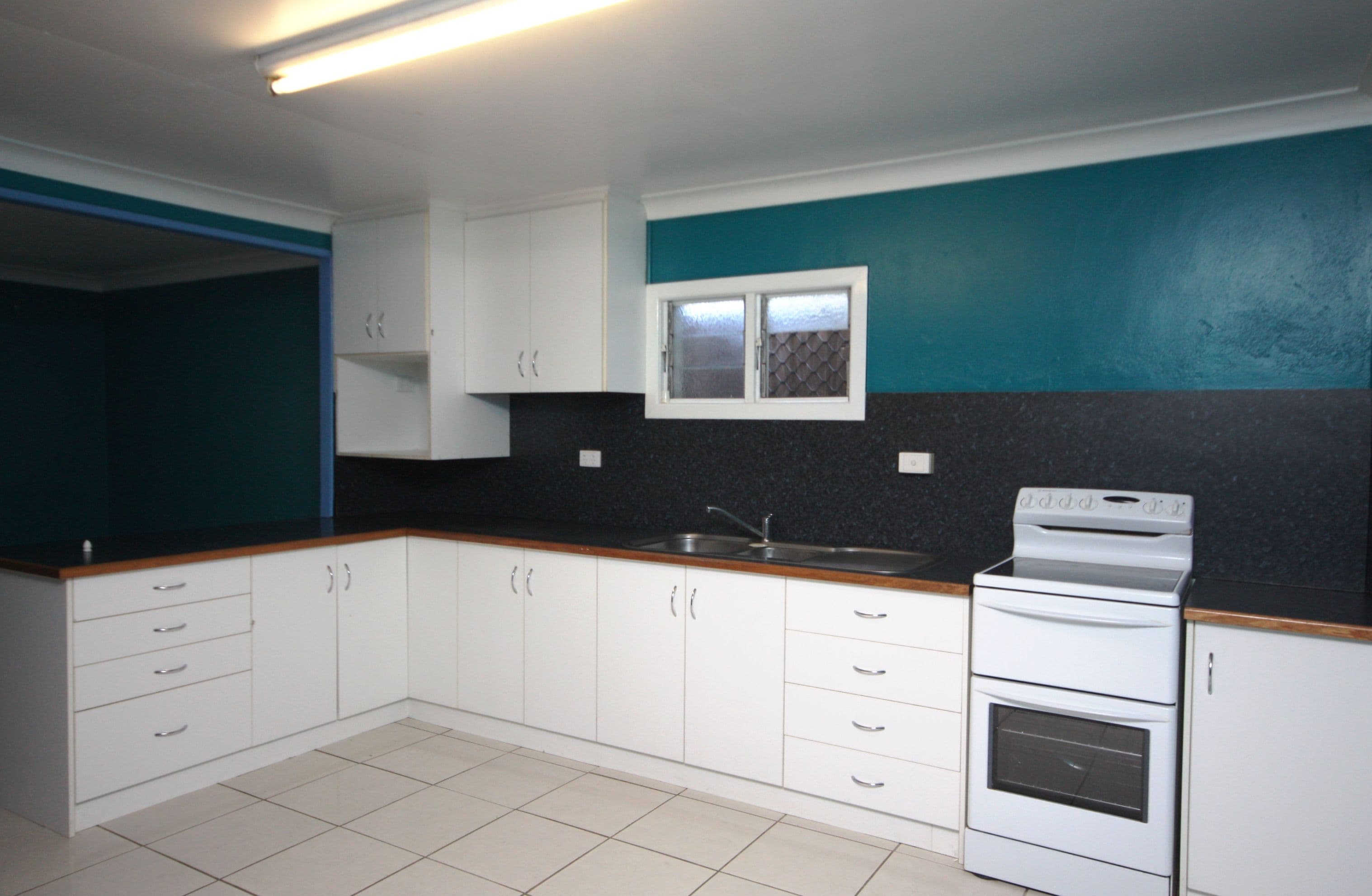 3 Sutcliffe Street, Ayr QLD 4807, Ayr - Thumbnail 2