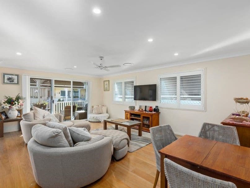 11 Treasure Island Drive, Biggera Waters QLD 4216, Biggera Waters - Thumbnail 4