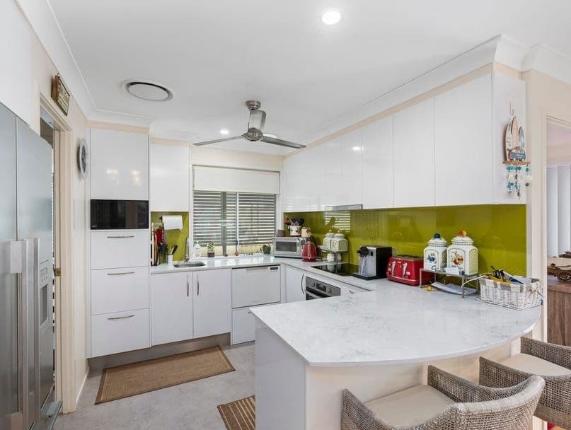 11 Treasure Island Drive, Biggera Waters QLD 4216, Biggera Waters - Thumbnail 5
