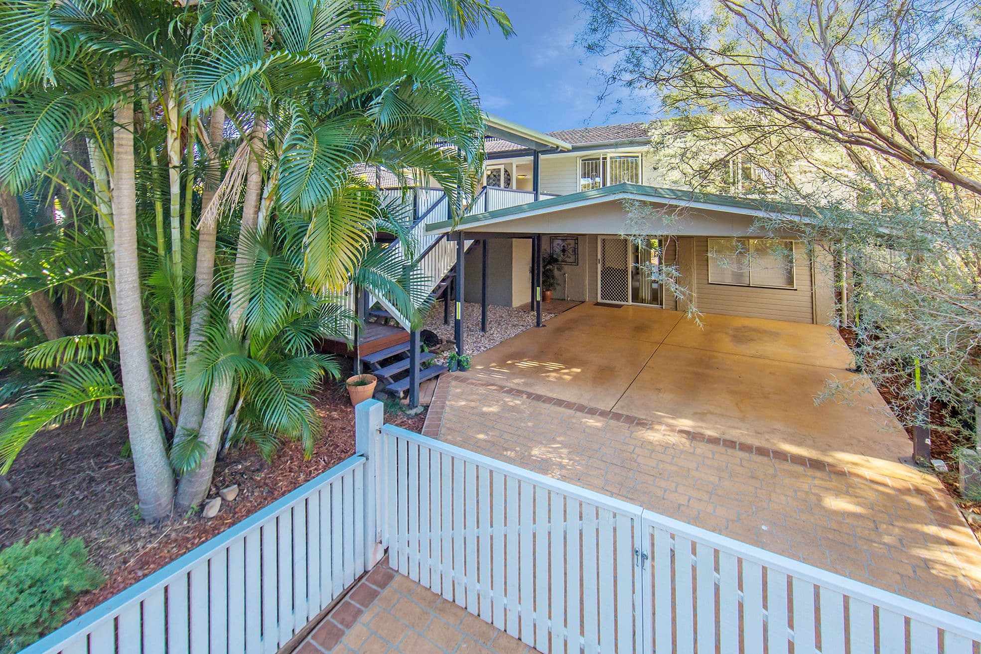 104/220 The Esplanade, Burleigh Heads QLD 4220, Burleigh Heads - Image 1