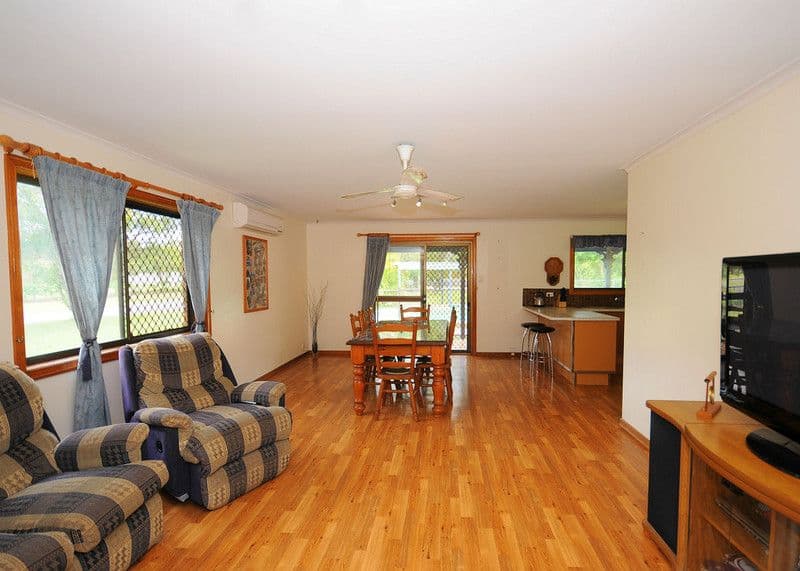 40 Garden Drive, URANGAN QLD 4655, Urangan - Thumbnail 3