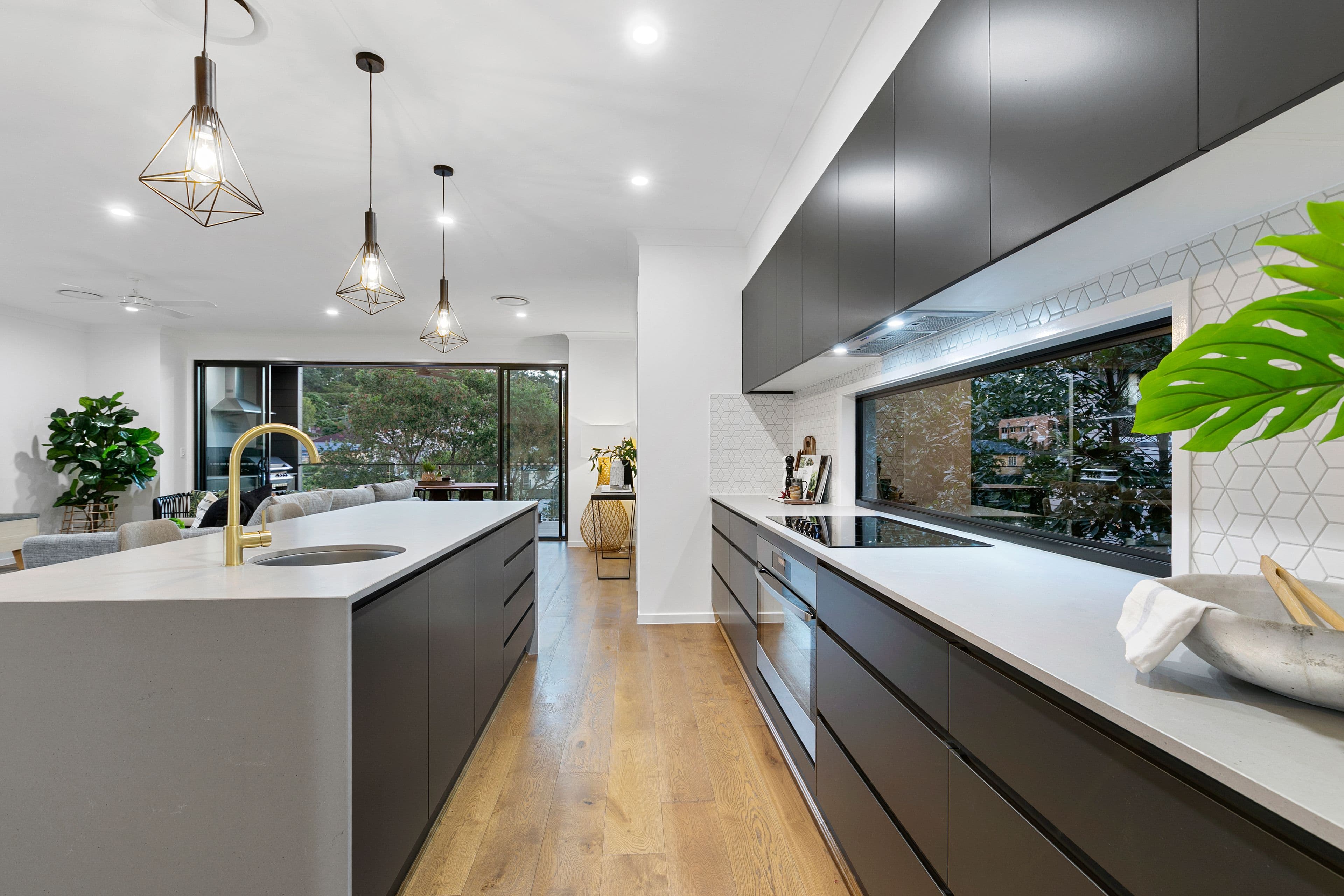 101 Henry Street, Greenslopes QLD 4120, Greenslopes - Thumbnail 2