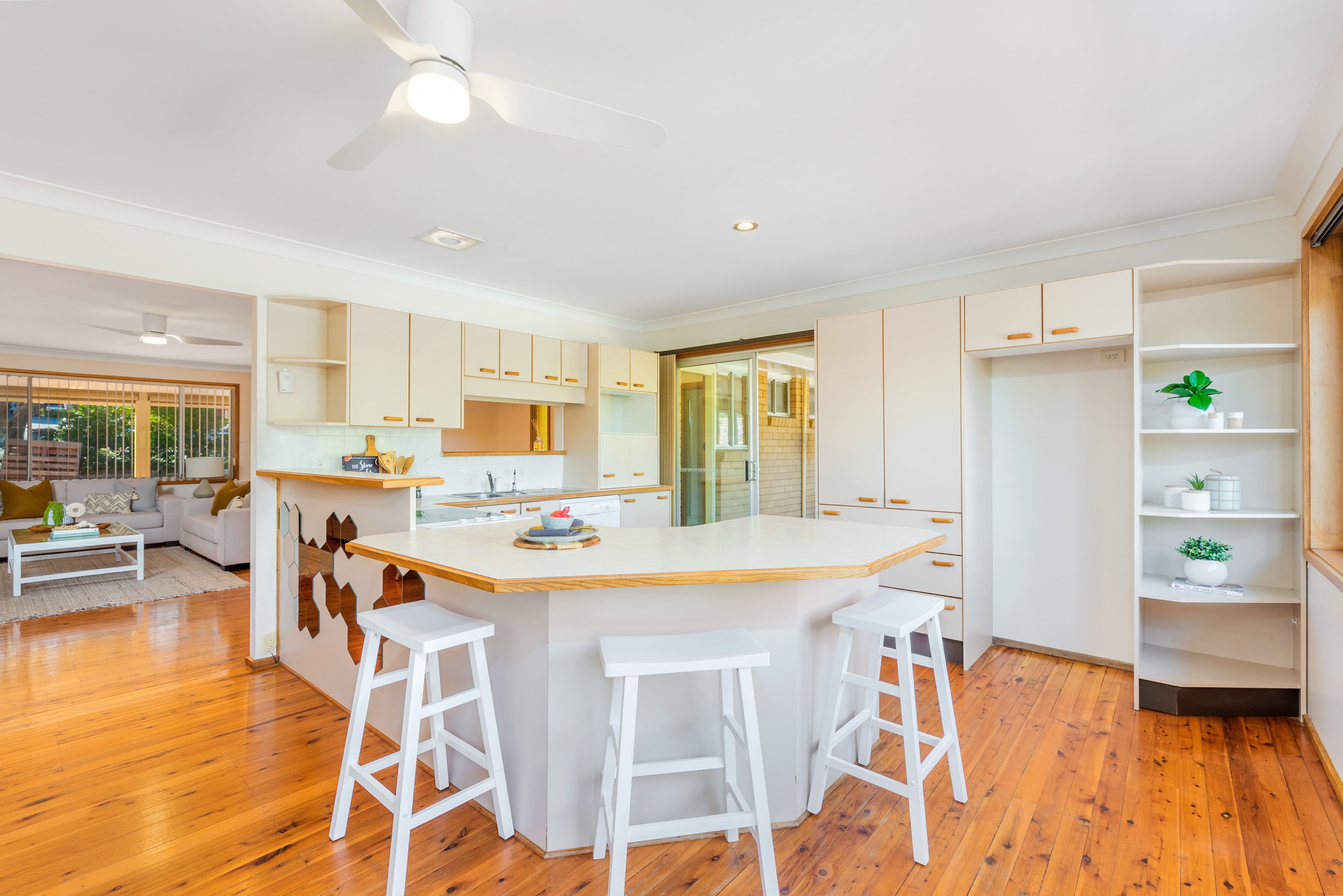 16 Larken Avenue, Baulkham Hills NSW 2153, Baulkham Hills - Thumbnail 2