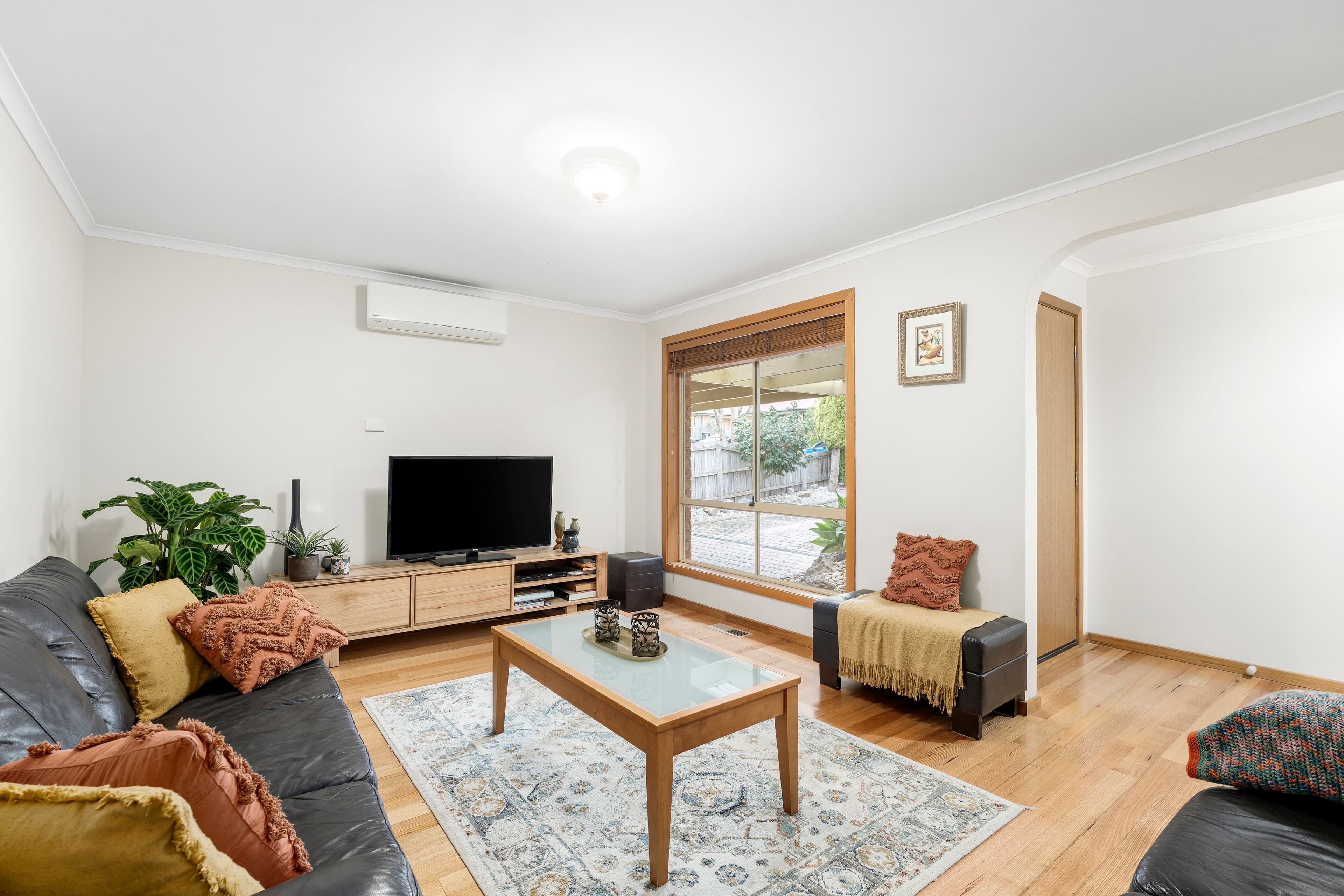 4 Sandleford Court, Sunbury VIC 3429, Sunbury - Thumbnail 2
