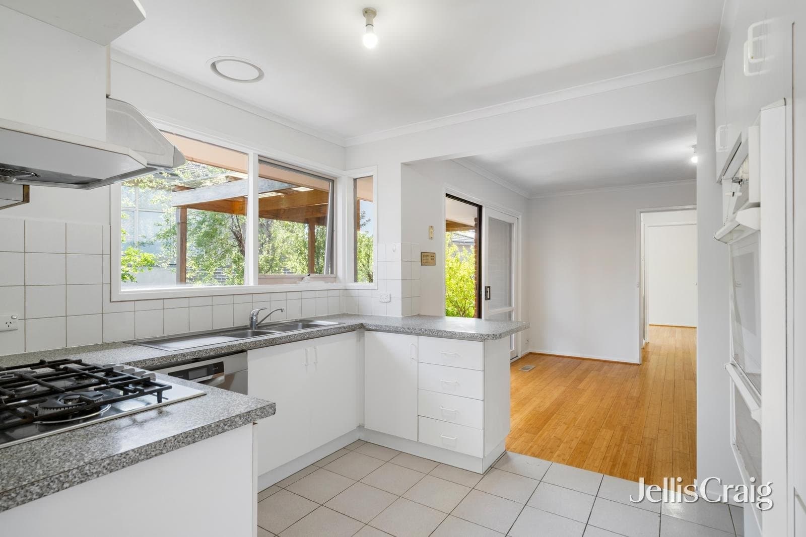 2/14 Mantell Street, Doncaster East, Doncaster East - Thumbnail 6