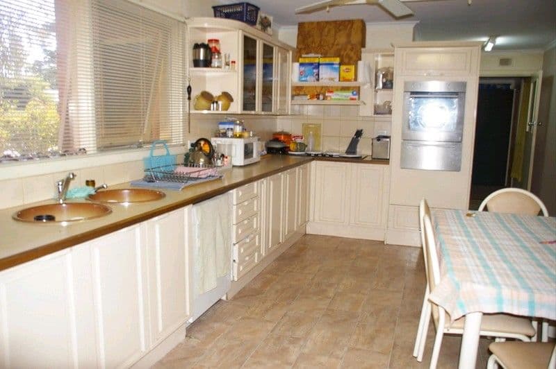 14 Myall Street, RENMARK SA 5341, Renmark - Thumbnail 2