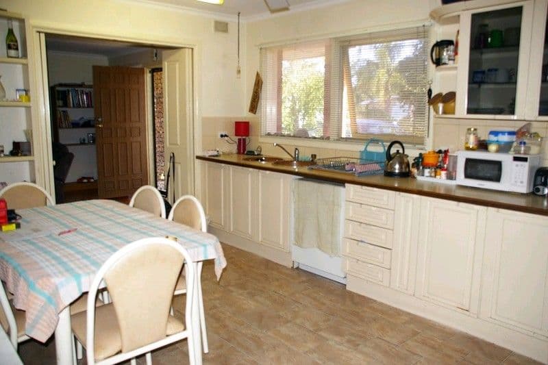 14 Myall Street, RENMARK SA 5341, Renmark - Thumbnail 3