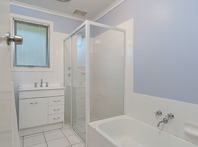 17 Edward Street, MOUNT BARKER SA 5251, Mount Barker - Thumbnail 2