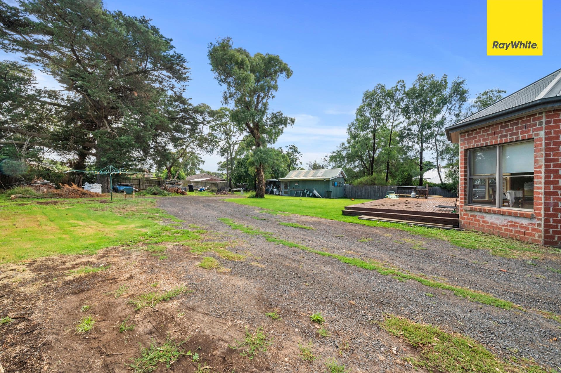 16 Ruthven Street, Sunbury VIC 3429, Sunbury - Thumbnail 2