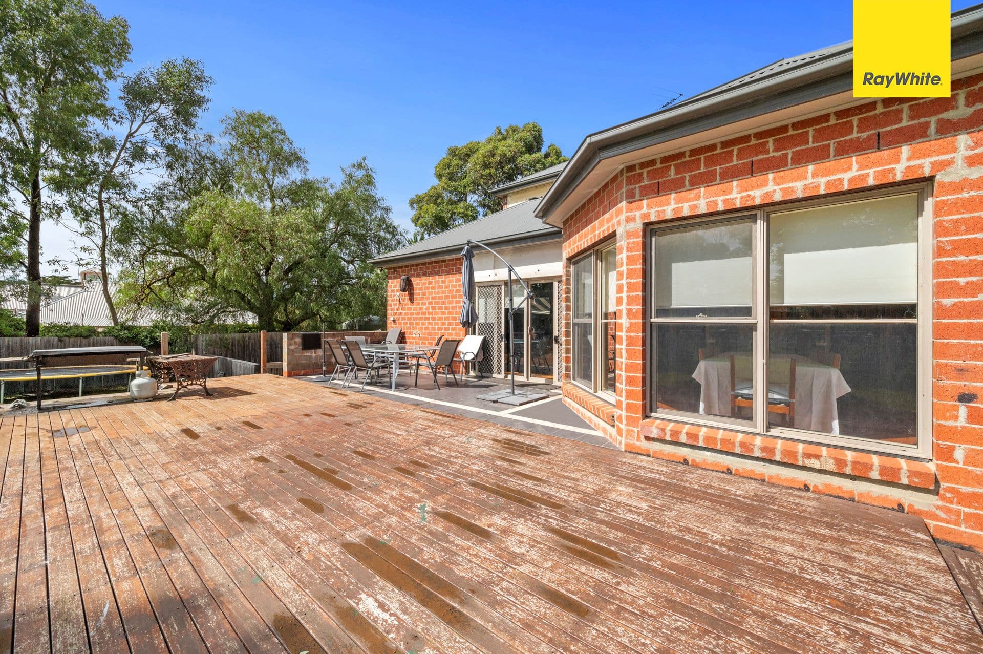 16 Ruthven Street, Sunbury VIC 3429, Sunbury - Thumbnail 4