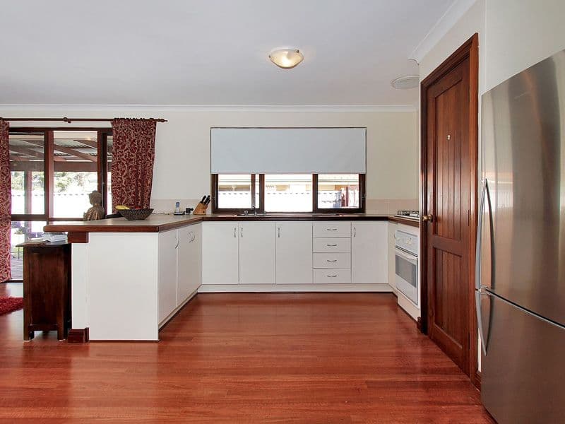 18 Chisholm Circle, SEVILLE GROVE WA 6112, Seville Grove - Thumbnail 2