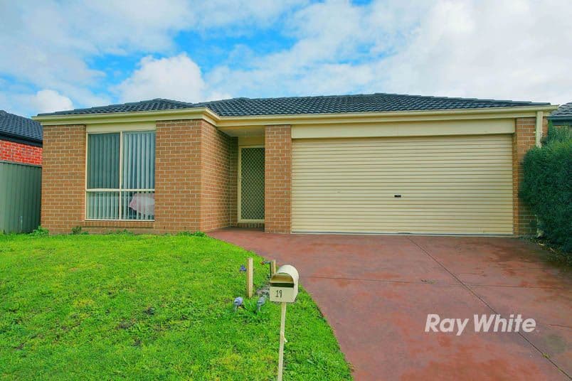 19 Archers Field Drive, CRANBOURNE EAST VIC 3977, Cranbourne East - Image 1
