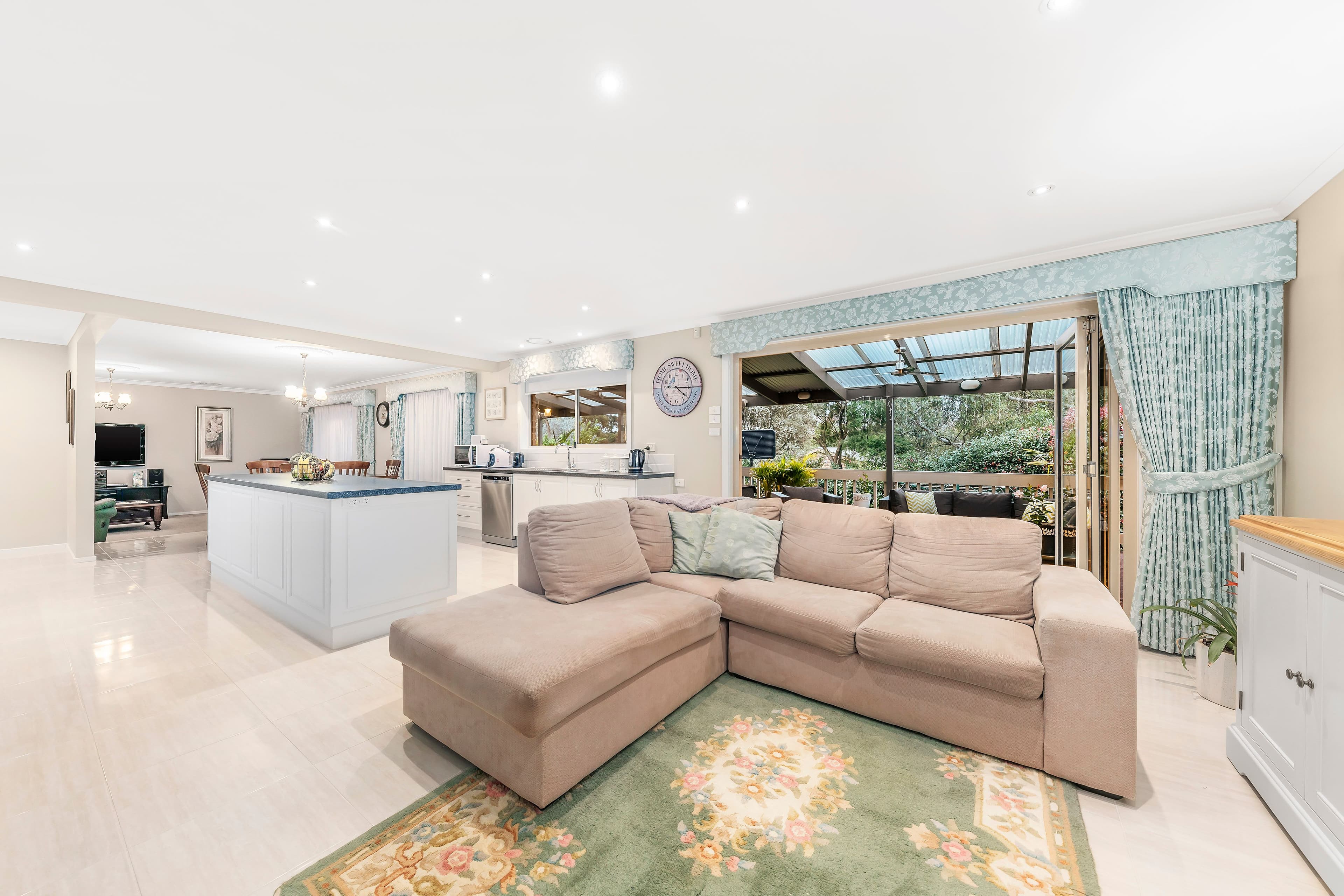 7 Silvan Court, Rowville VIC 3178, Rowville - Thumbnail 3
