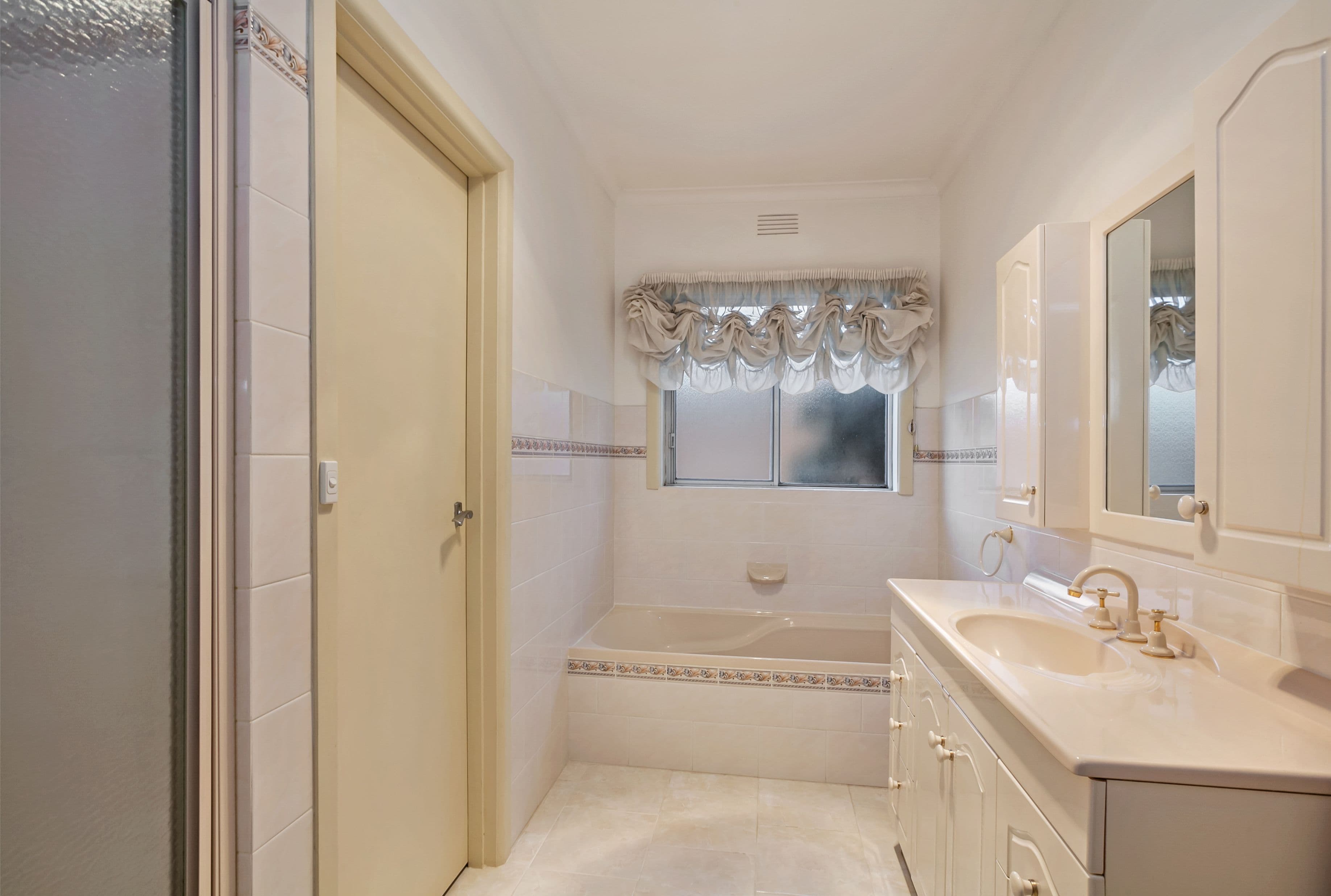 92 Pine Street, Reservoir VIC 3073, Reservoir - Thumbnail 7