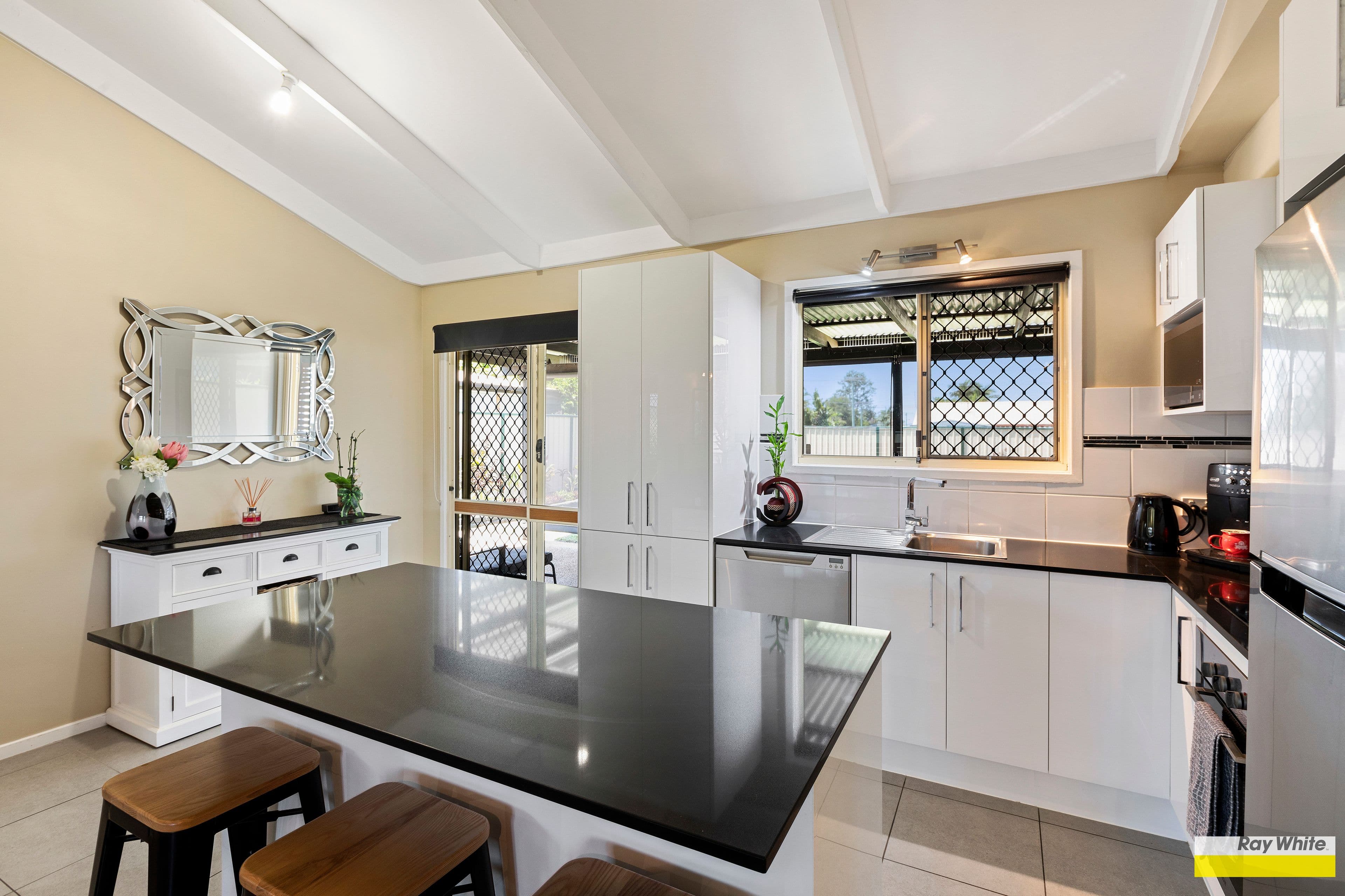 9 Morrow Street, Crestmead QLD 4132, Crestmead - Thumbnail 3