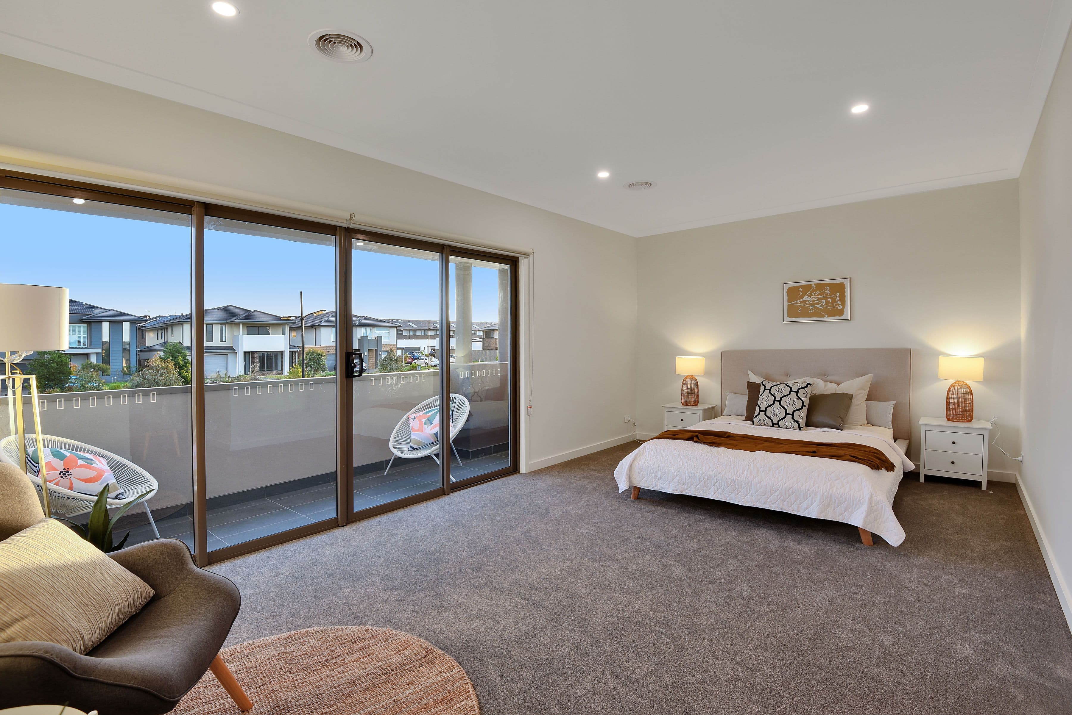 142 Harcrest Boulevard, Wantirna South VIC 3152, Wantirna South - Thumbnail 5
