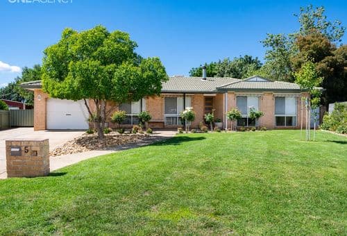 5 Toney Place, Glenfield Park, Glenfield Park - Image 1