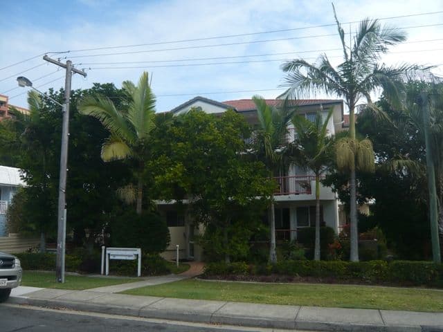 6 Petrel Avenue, MERMAID BEACH QLD 4218, Mermaid Beach - Thumbnail 2