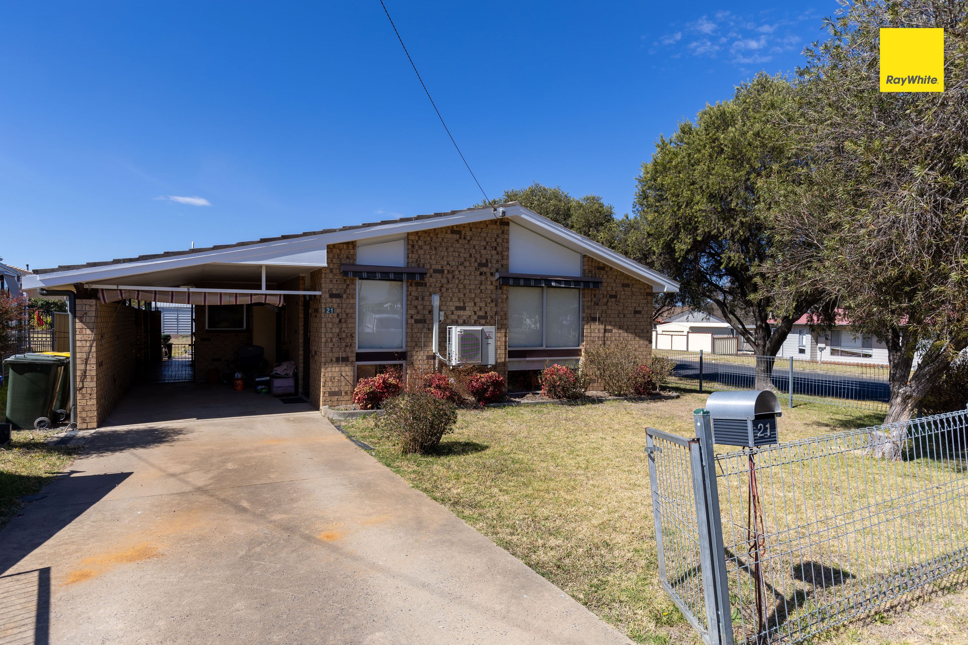21 Moore Street, Inverell NSW 2360, Inverell - Image 1