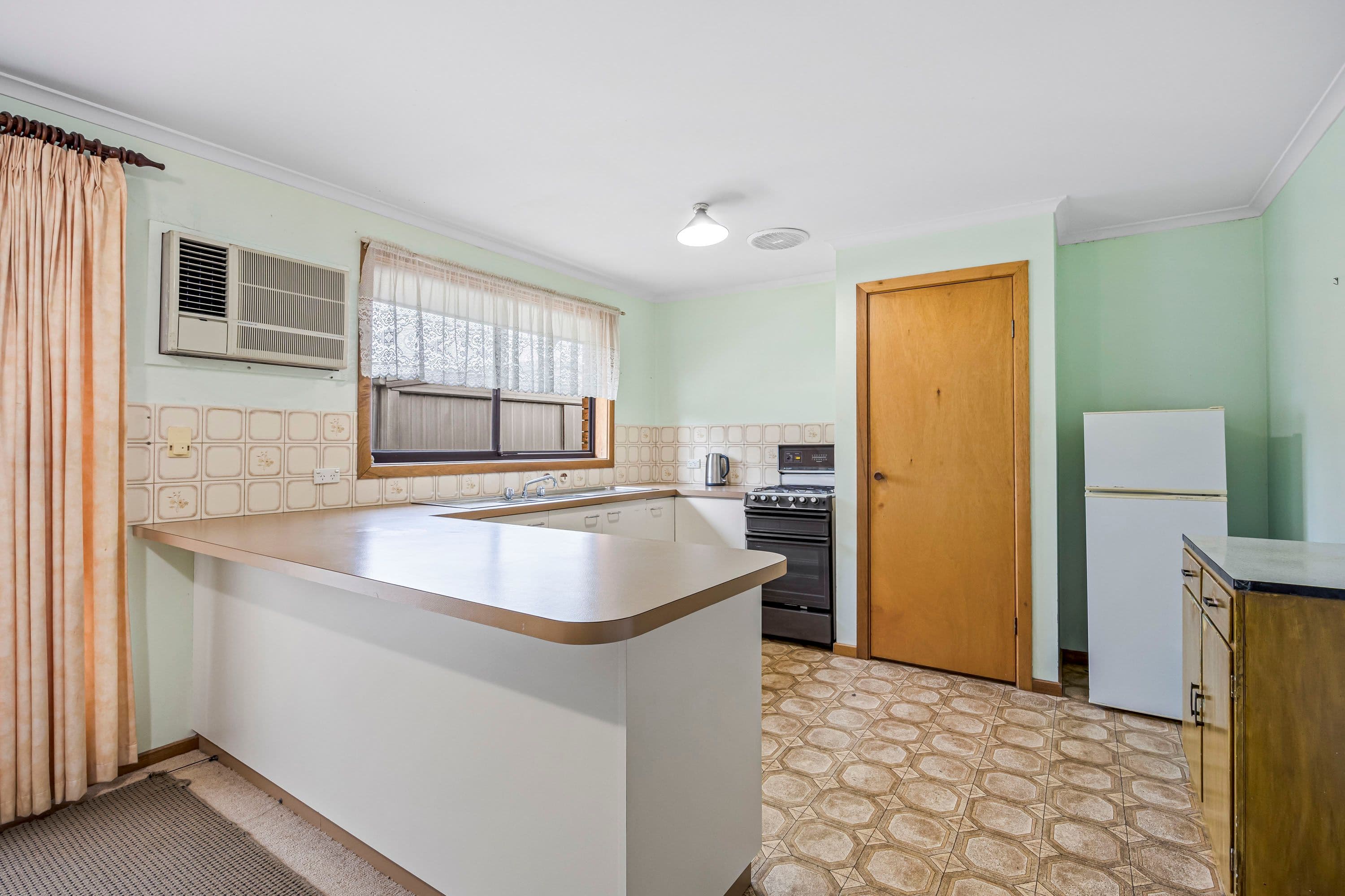 24 Lawrence Street, Sebastopol VIC 3356, Sebastopol - Thumbnail 4