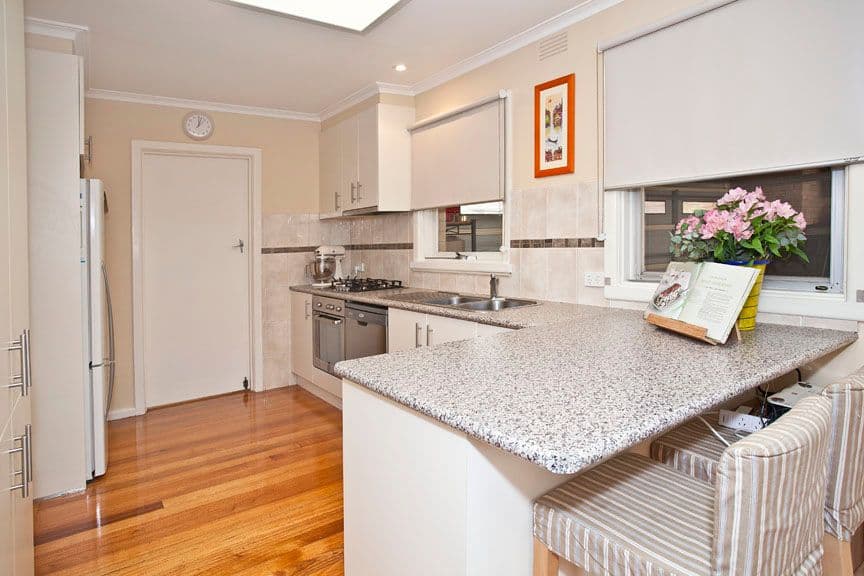 5 Carmichael Court, GLEN WAVERLEY VIC 3150, Glen Waverley - Thumbnail 3
