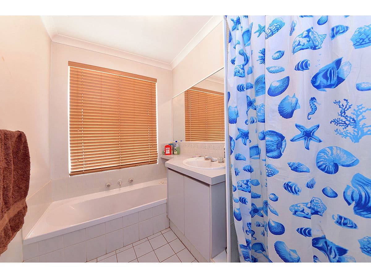31 Dorneywood Way, Landsdale WA 6065, Landsdale - Thumbnail 7