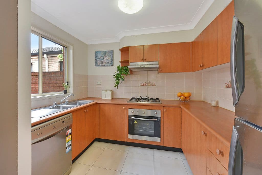 6 Candice Crescent, Stanhope Gardens - Thumbnail 4
