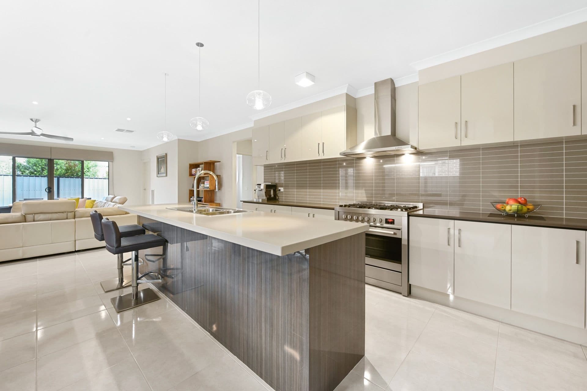 12 Karabair Street, Clyde North VIC 3978, Clyde North - Thumbnail 5