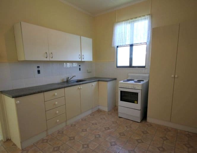 3 Swayne Street, Sarina QLD 4737, Sarina - Thumbnail 3