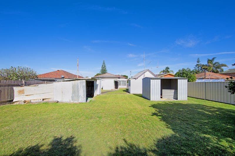 10 Yethonga Avenue, BLUE BAY NSW 2261, Blue Bay - Thumbnail 6