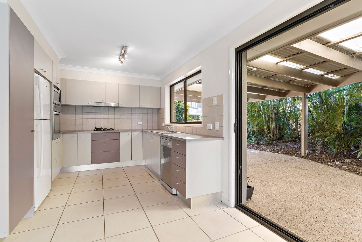 40 Balyarta Crescent, Mooloolaba QLD 4557, Mooloolaba - Thumbnail 6