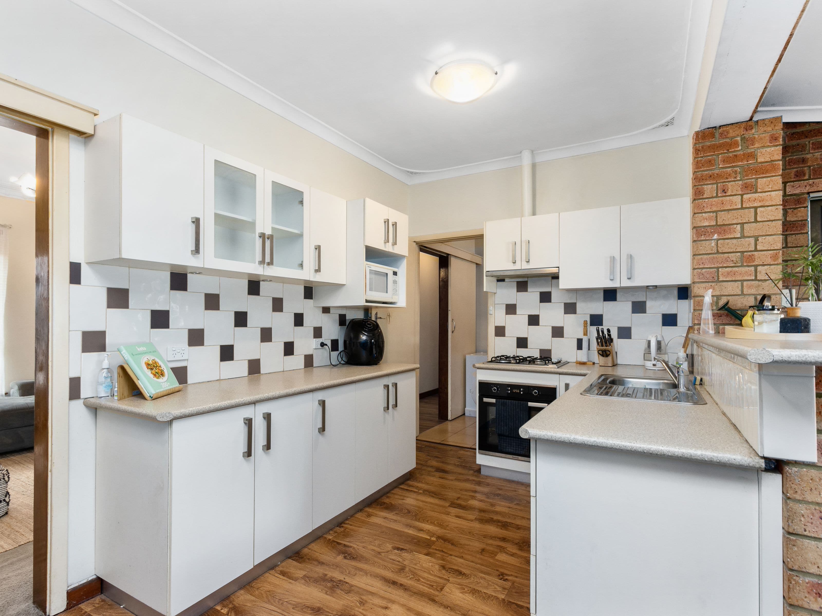 115 Thomas Street, East Cannington WA 6107, East Cannington - Thumbnail 2