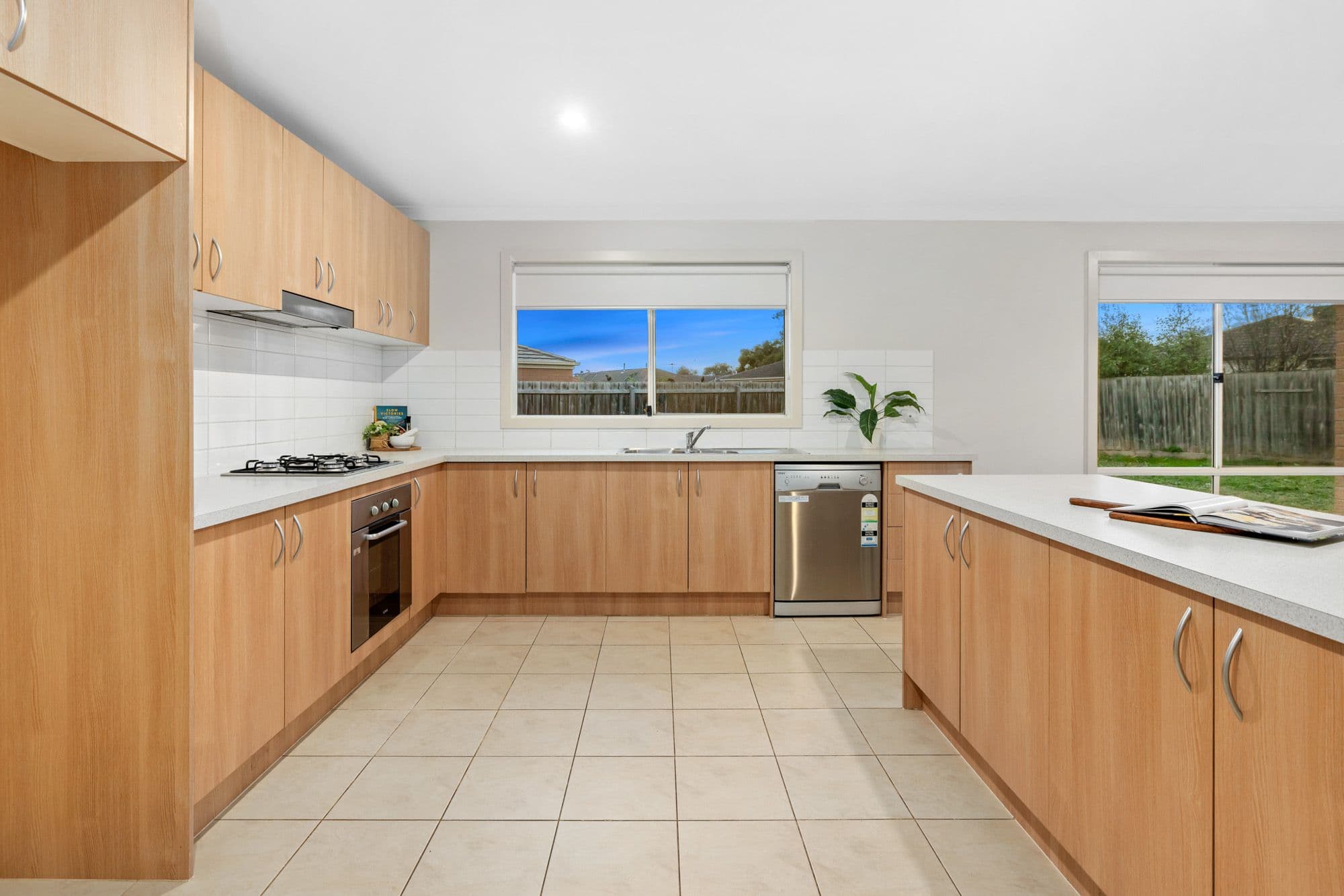 24 Fatham Drive, Wyndham Vale VIC 3024, Wyndham Vale - Thumbnail 5