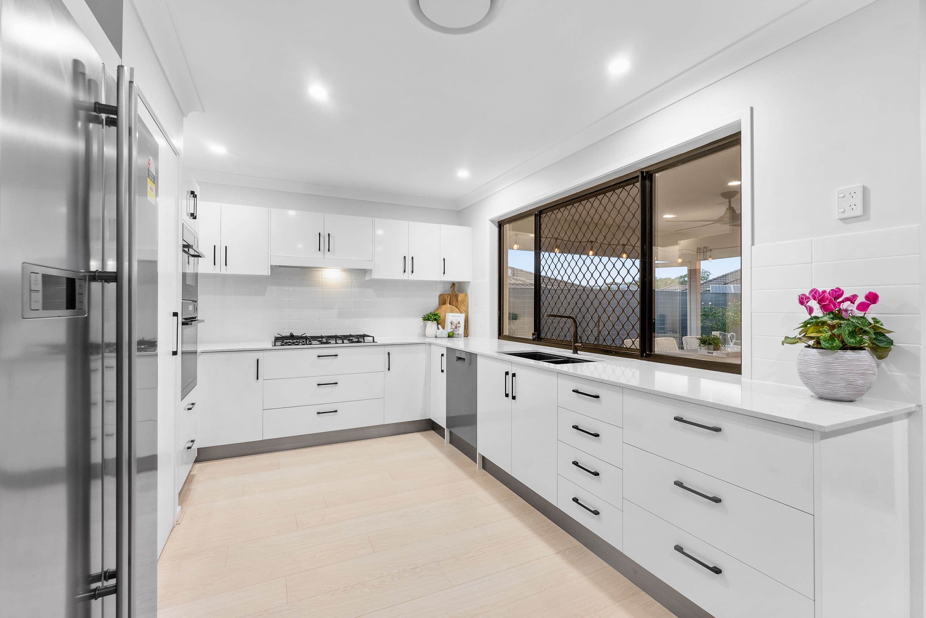 19 Toby Close, Kallangur QLD 4503, Kallangur - Thumbnail 7