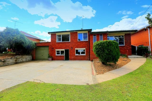6 Wendy Avenue, Georges Hall NSW 2198, Georges Hall - Thumbnail 2