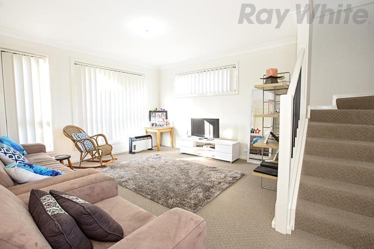 17 Conway Avenue, WEST HOXTON NSW 2171, West Hoxton - Thumbnail 3