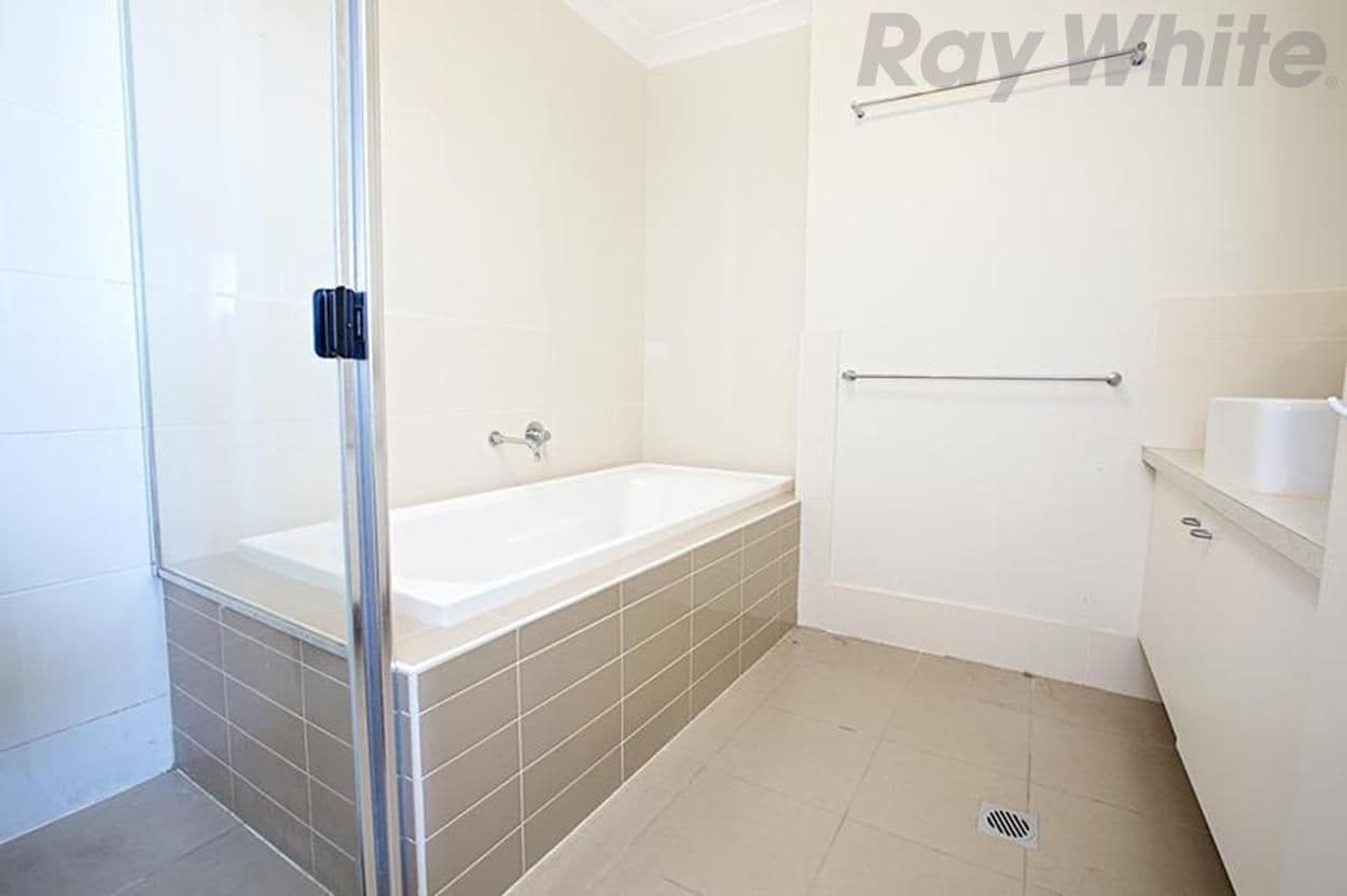 17 Conway Avenue, WEST HOXTON NSW 2171, West Hoxton - Thumbnail 7