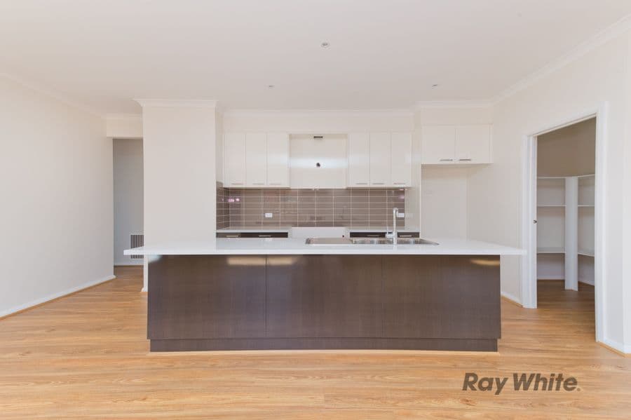 2 Lotus Place, Brookfield VIC 3338, Brookfield - Thumbnail 2