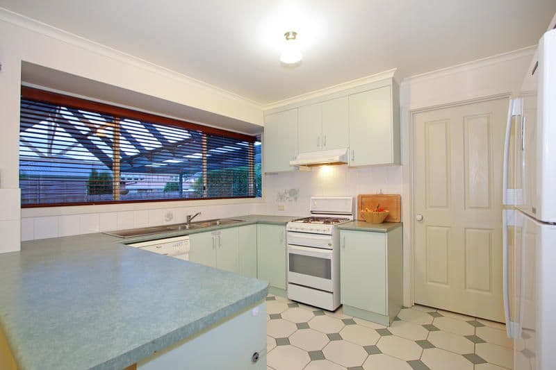 8  Ellinbank Crescent, MORNINGTON VIC 3931, Mornington - Thumbnail 5