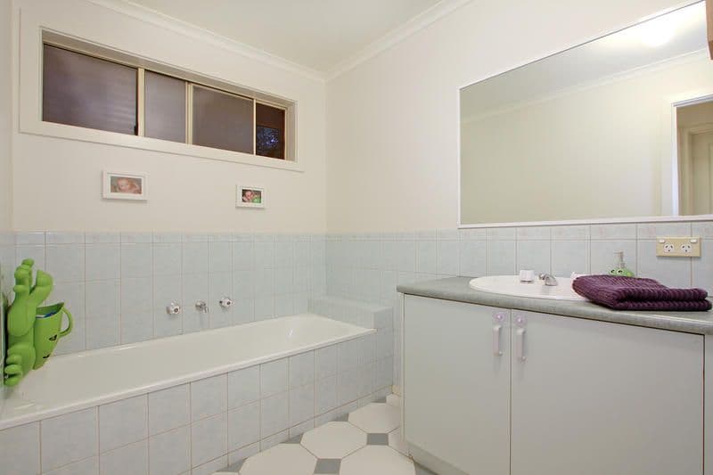 8  Ellinbank Crescent, MORNINGTON VIC 3931, Mornington - Thumbnail 7