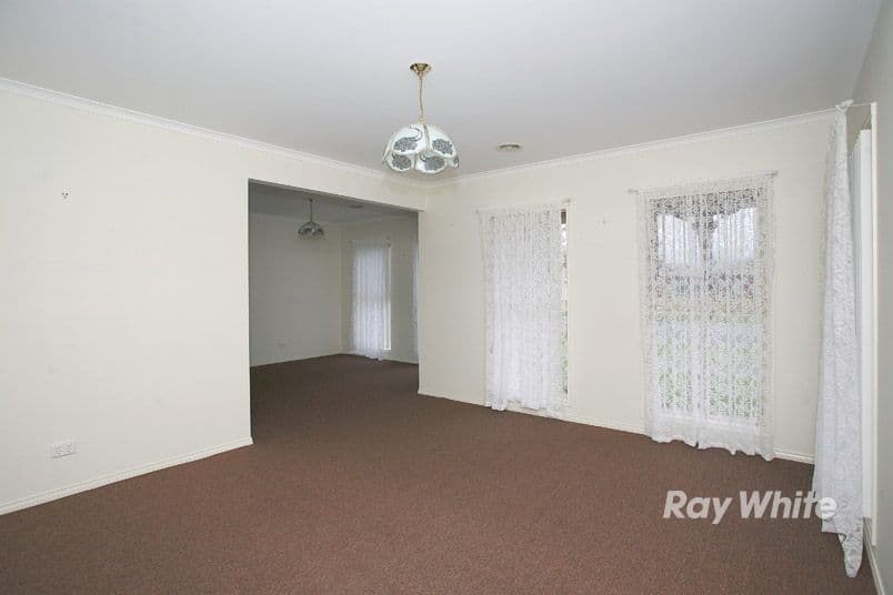 31 Hunt Club Boulevard, CRANBOURNE EAST VIC 3977, Cranbourne East - Thumbnail 4