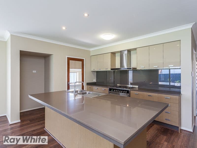 15 Hartley Crescent, North Lakes QLD 4509, North Lakes - Thumbnail 3