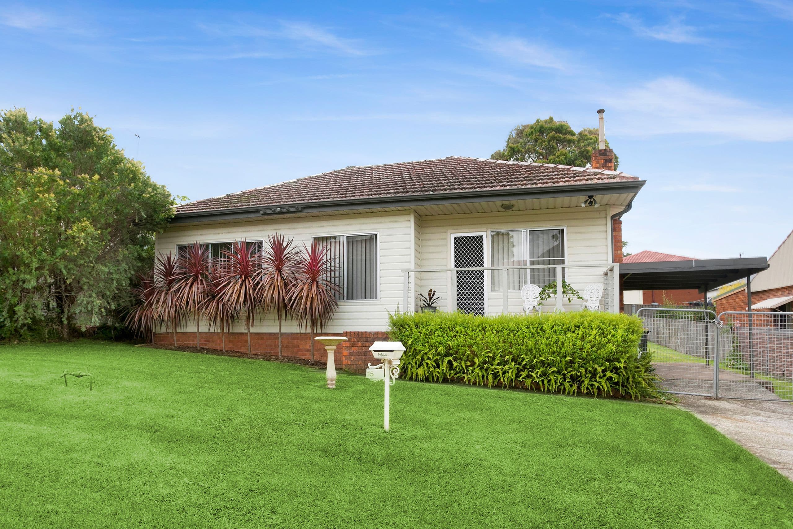 15 Booyong Street, West Wollongong - Image 1