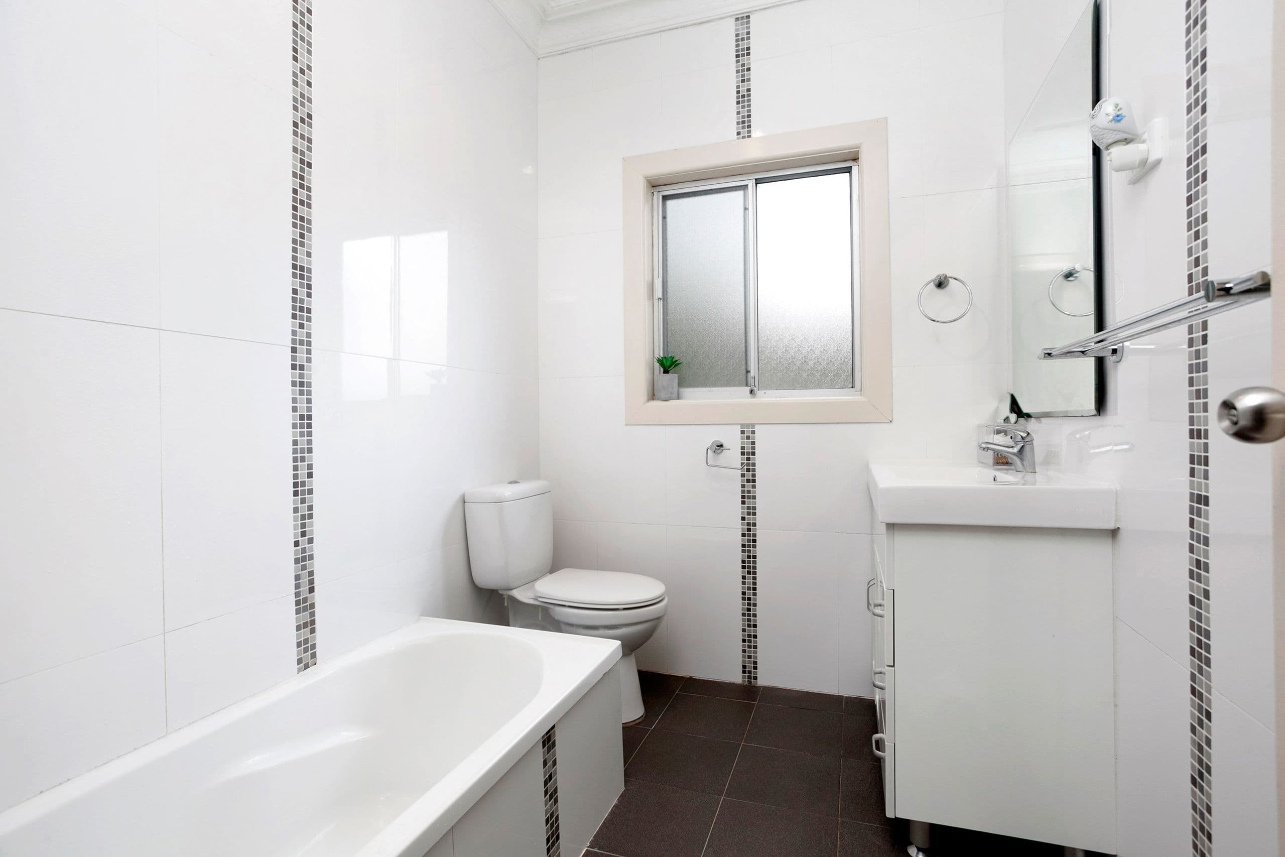 15 Booyong Street, West Wollongong - Thumbnail 5