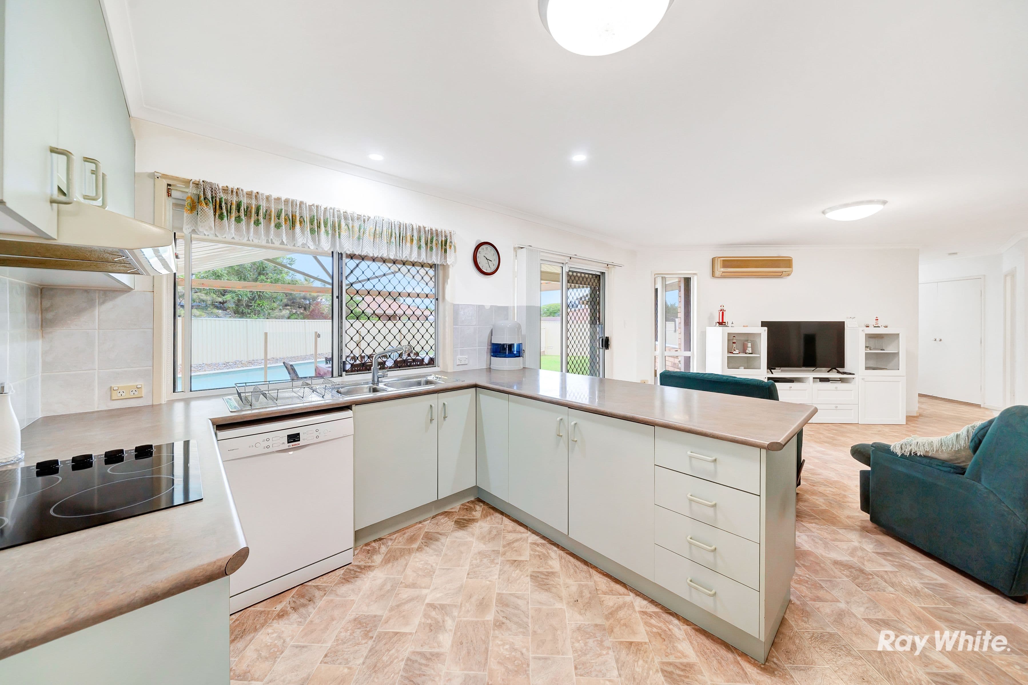 81 Hanlon Street, Tanah Merah QLD 4128, Tanah Merah - Thumbnail 2
