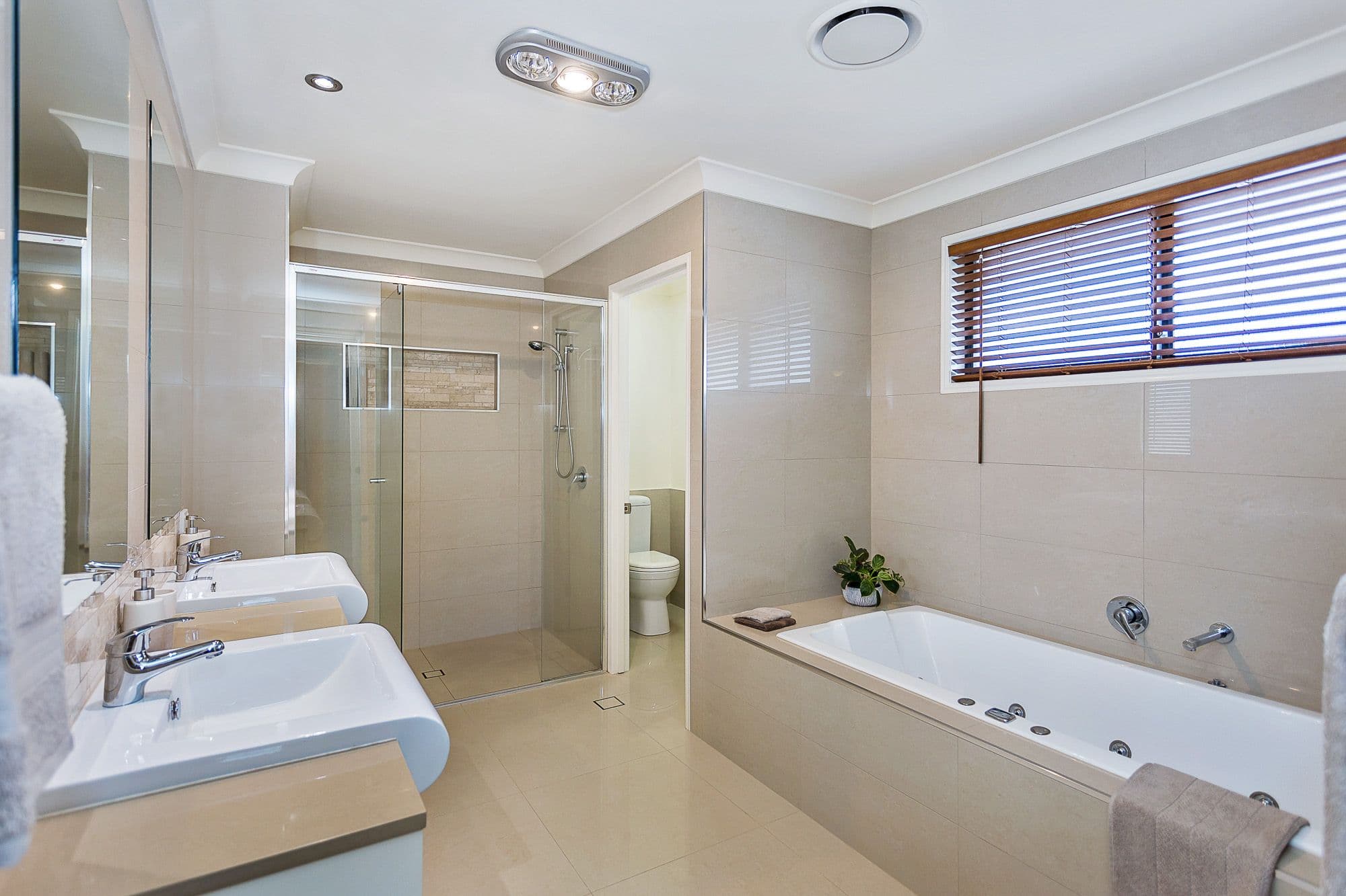 3 Ballah Crescent, Highland Park QLD 4211, Highland Park - Thumbnail 5
