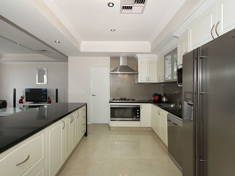 4 Arvine Link, CAVERSHAM WA 6055, Caversham - Thumbnail 4