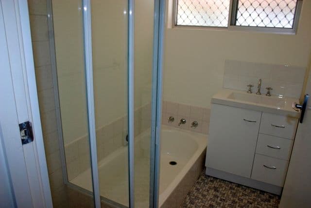 9 Watson Street, GOSNELLS WA 6110, Gosnells - Thumbnail 4
