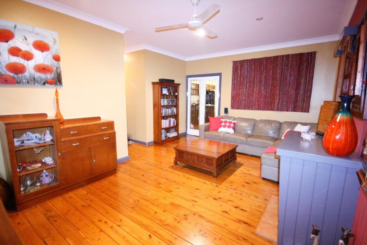10 Donegal Street, ROCKVILLE QLD 4350, Rockville - Thumbnail 2