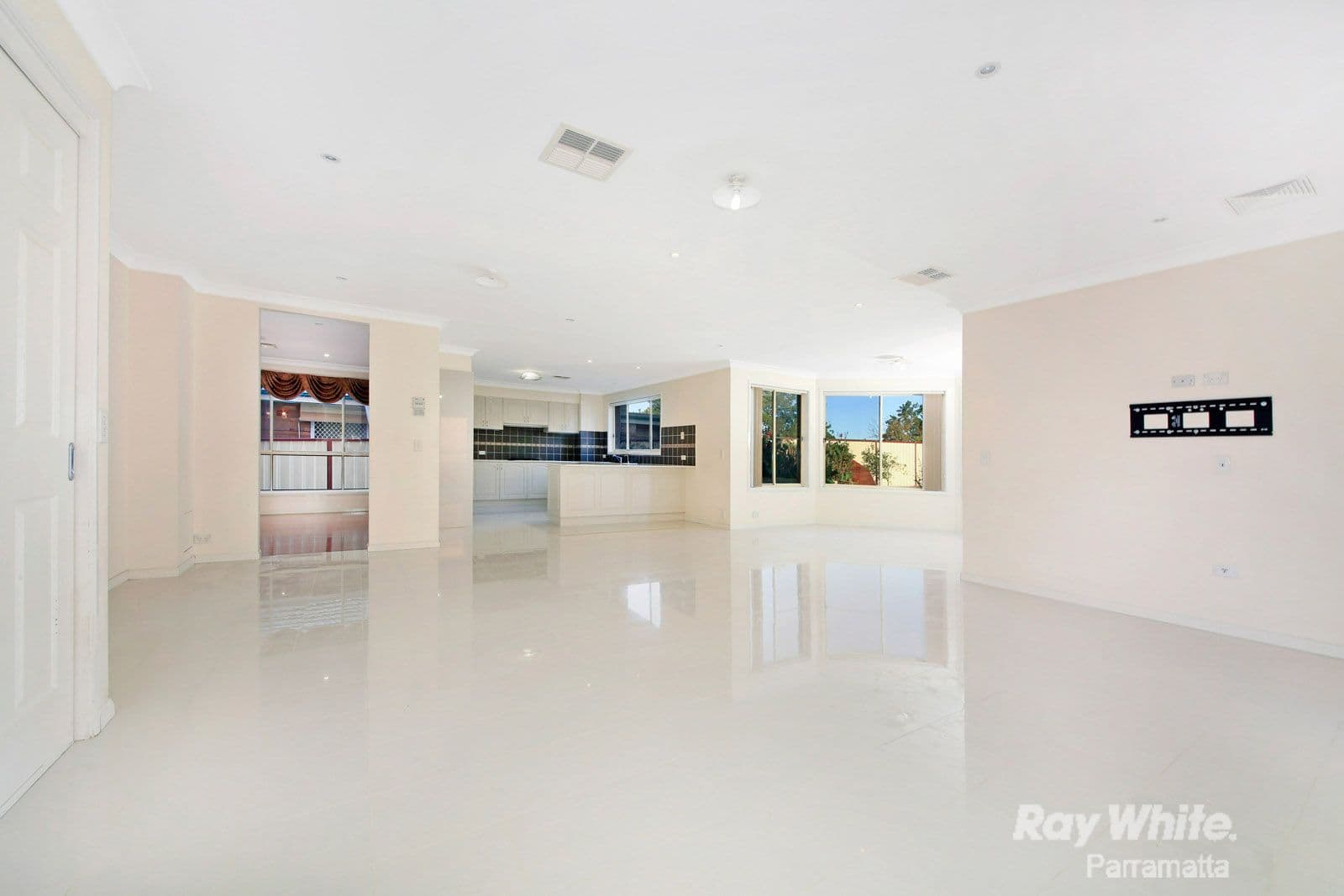 28 Pye Street, Westmead NSW 2145, Westmead - Thumbnail 2